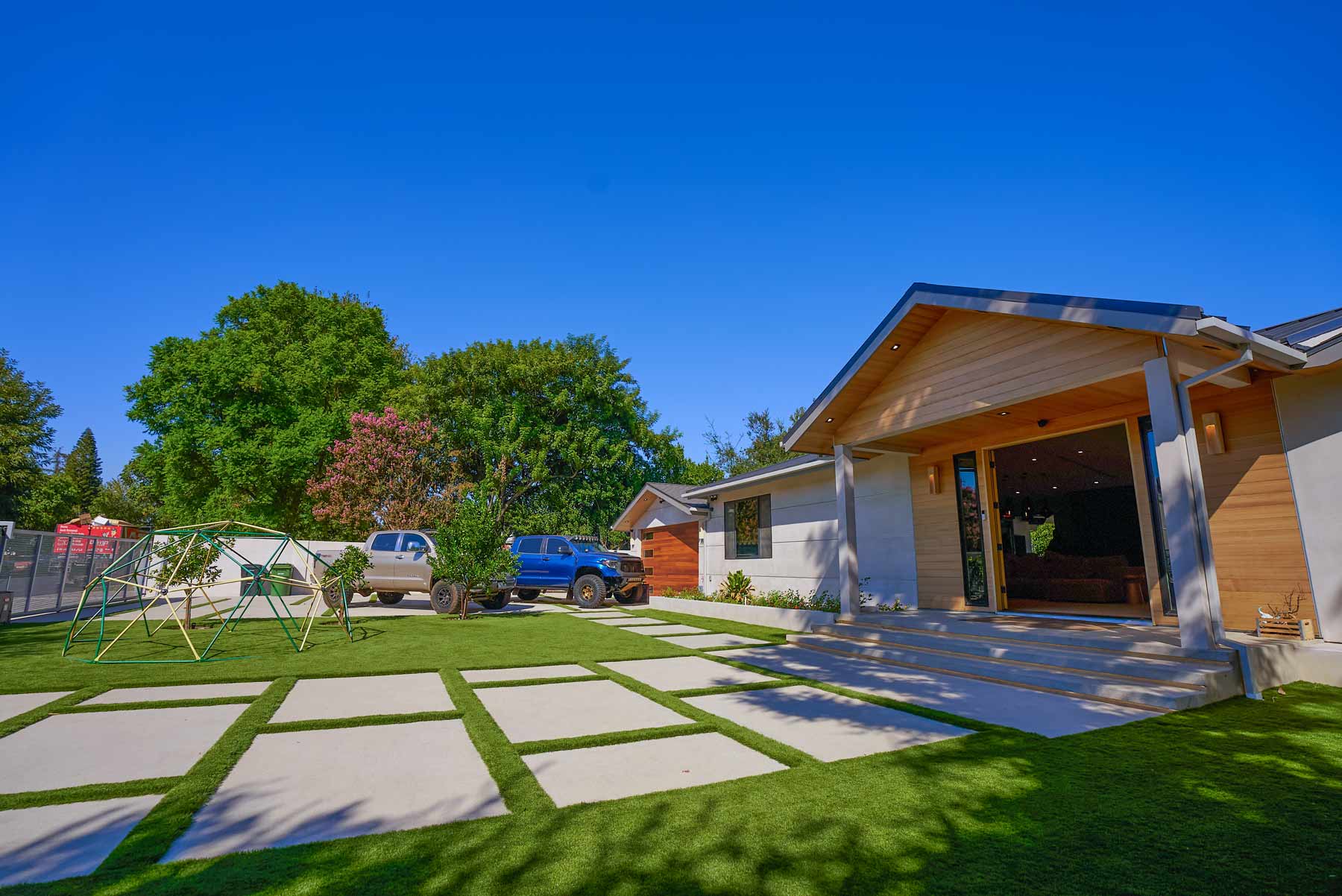 Modern Garden Path Ideas