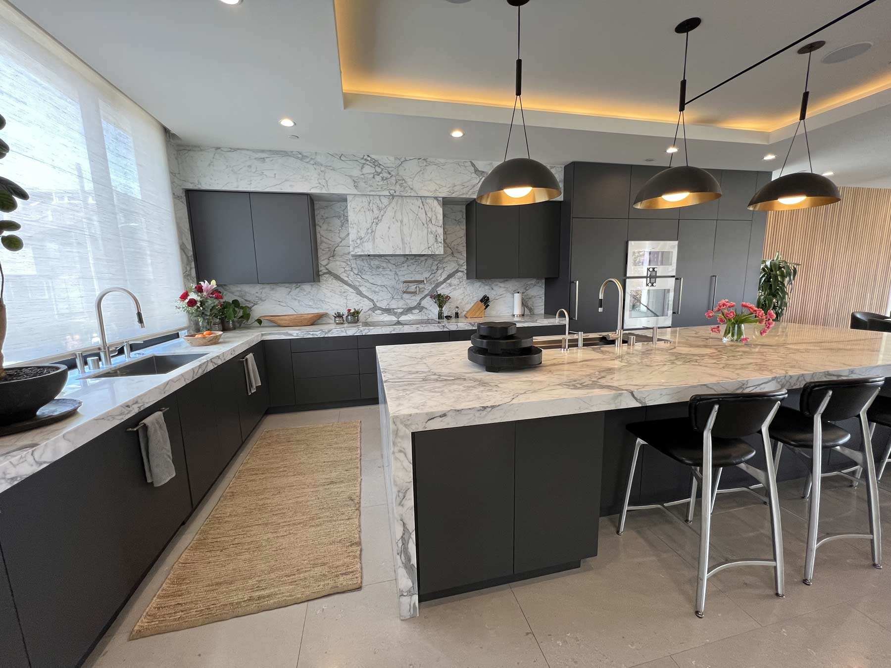 modern kitchen vs traditional